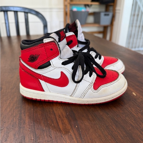 Nike Other - Nike Air Jordan 1 Retro High Heritage Boy's Size 10c Sneakers Red White